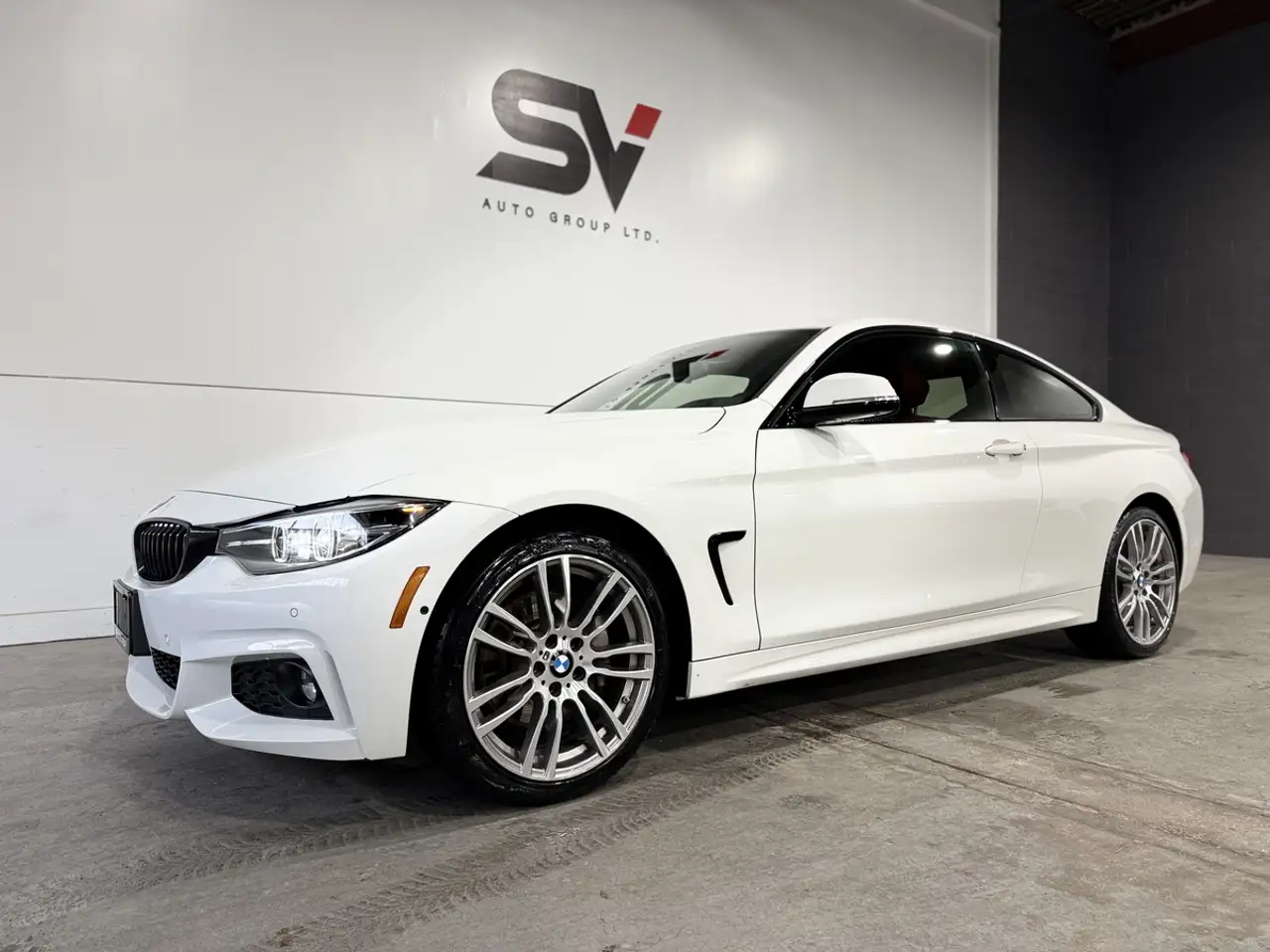 BMW 4 Series снимка BMW 4 Series
