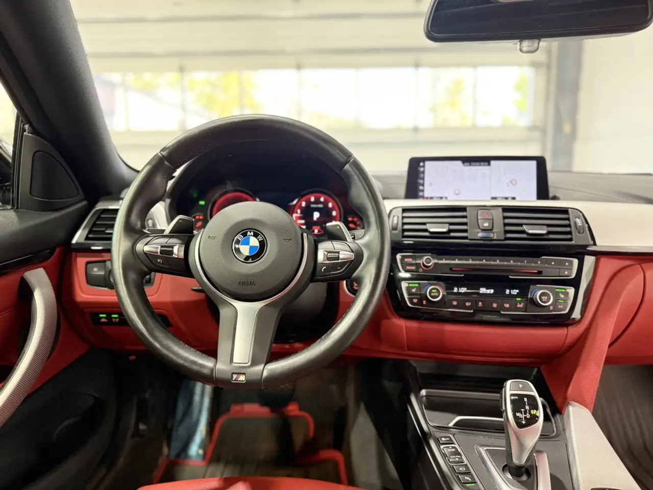 BMW 4 Series снимка BMW 4 Series