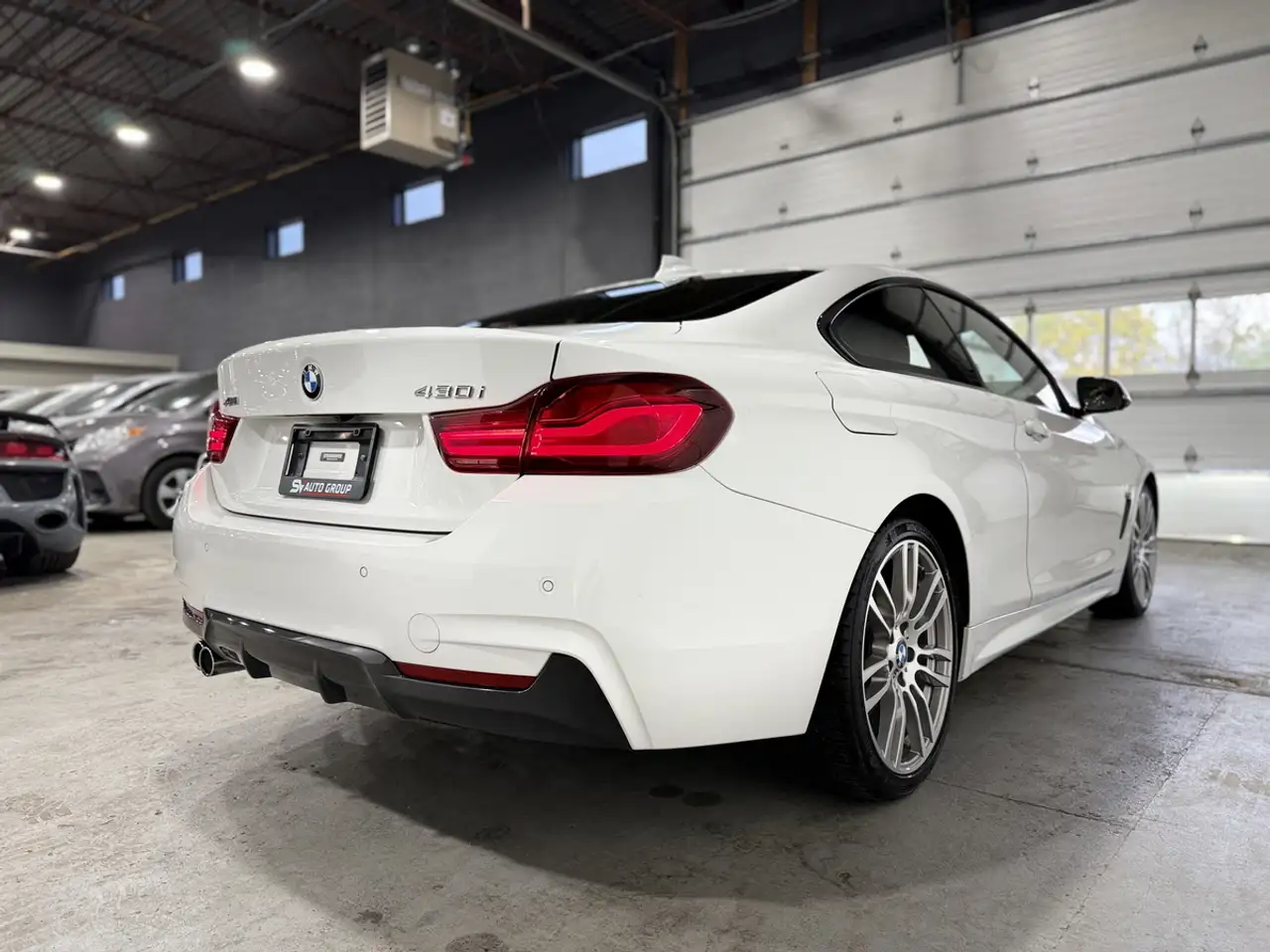 BMW 4 Series снимка BMW 4 Series