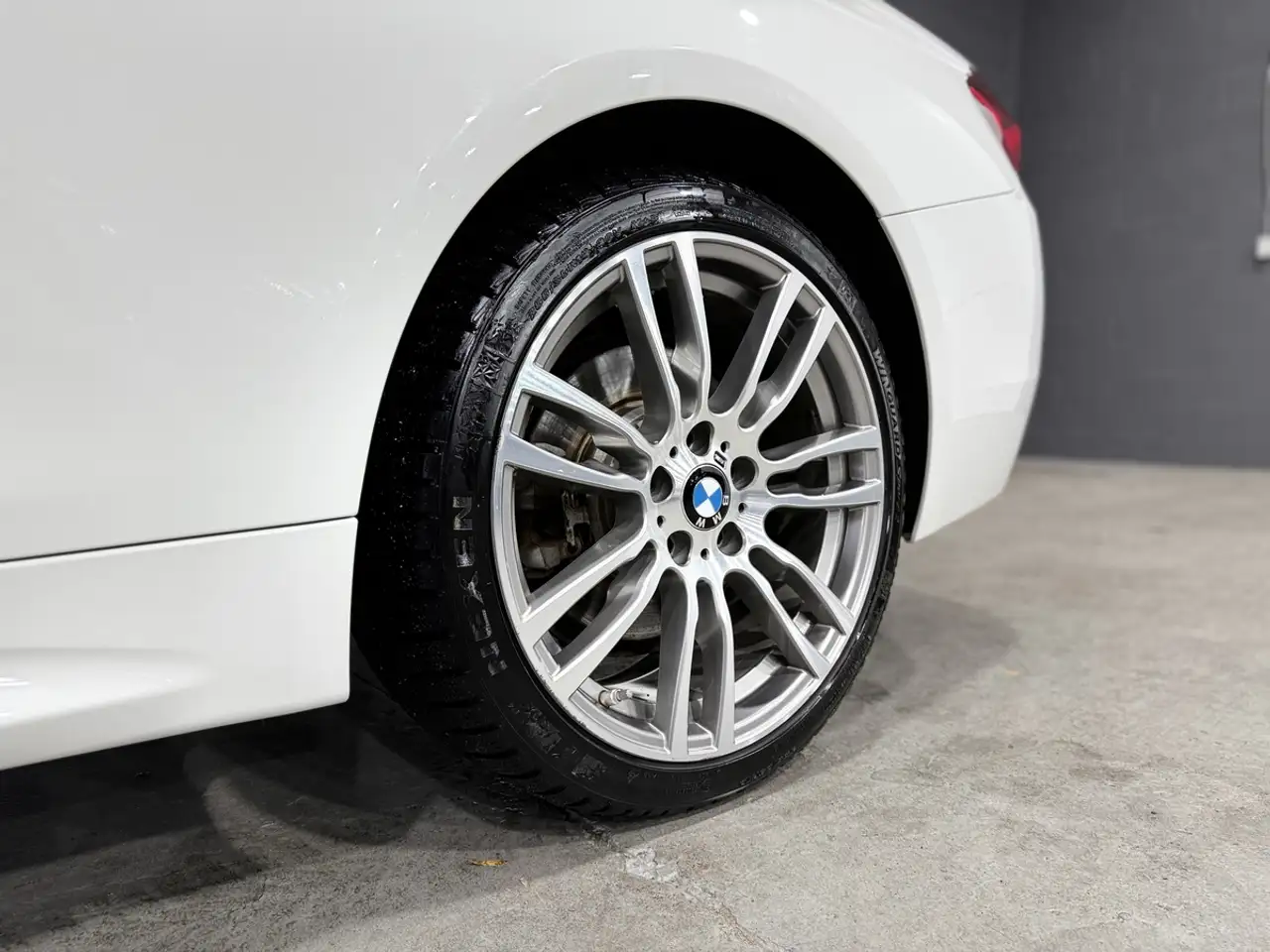 BMW 4 Series снимка BMW 4 Series