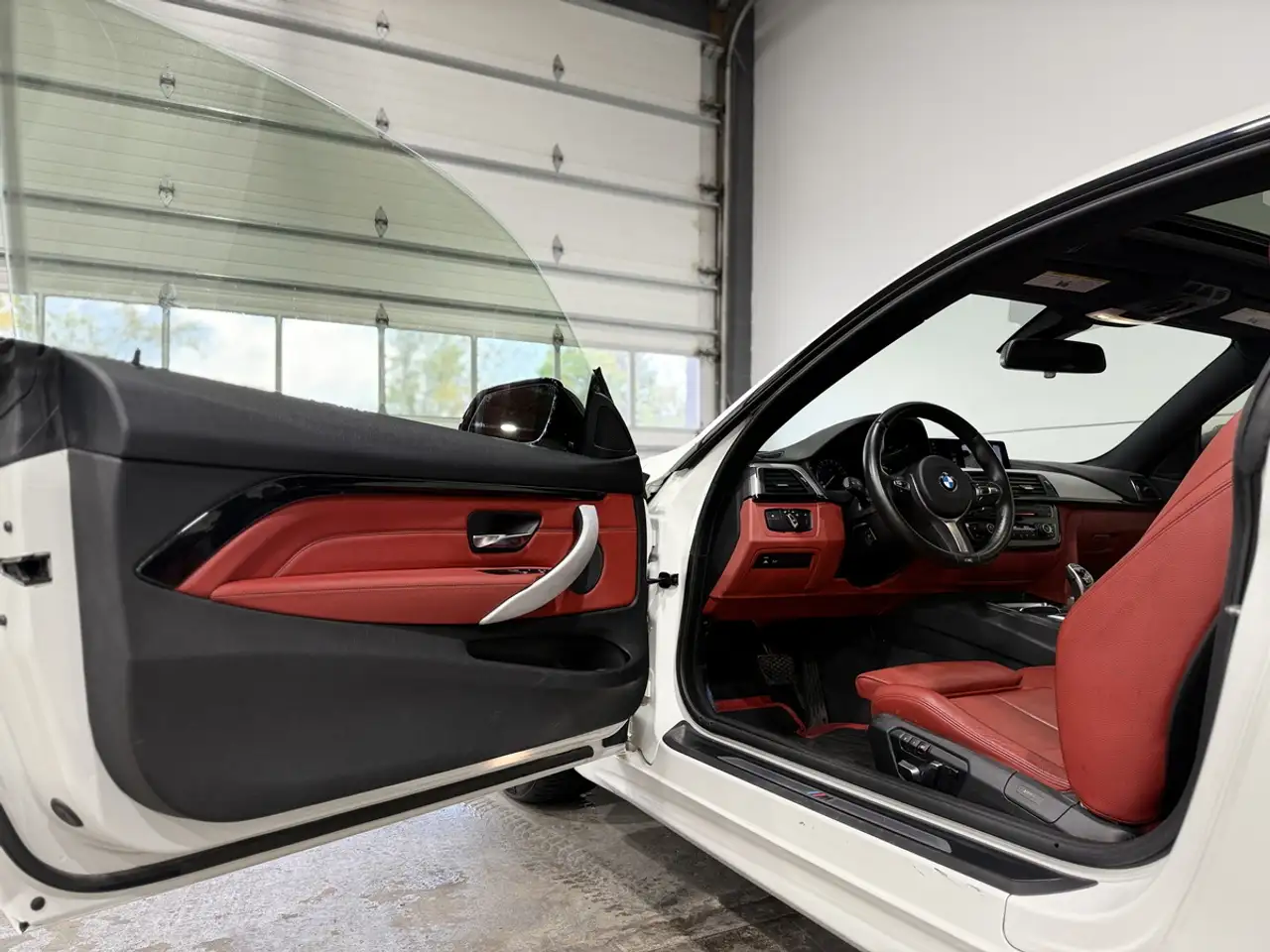 BMW 4 Series снимка BMW 4 Series