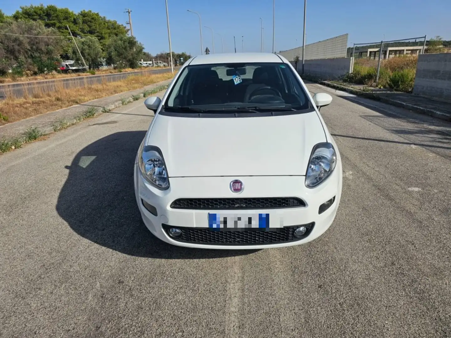 Fiat Punto 1.4 8V 5 porte Easypower Street AUTOVETTURA Bianco - 2