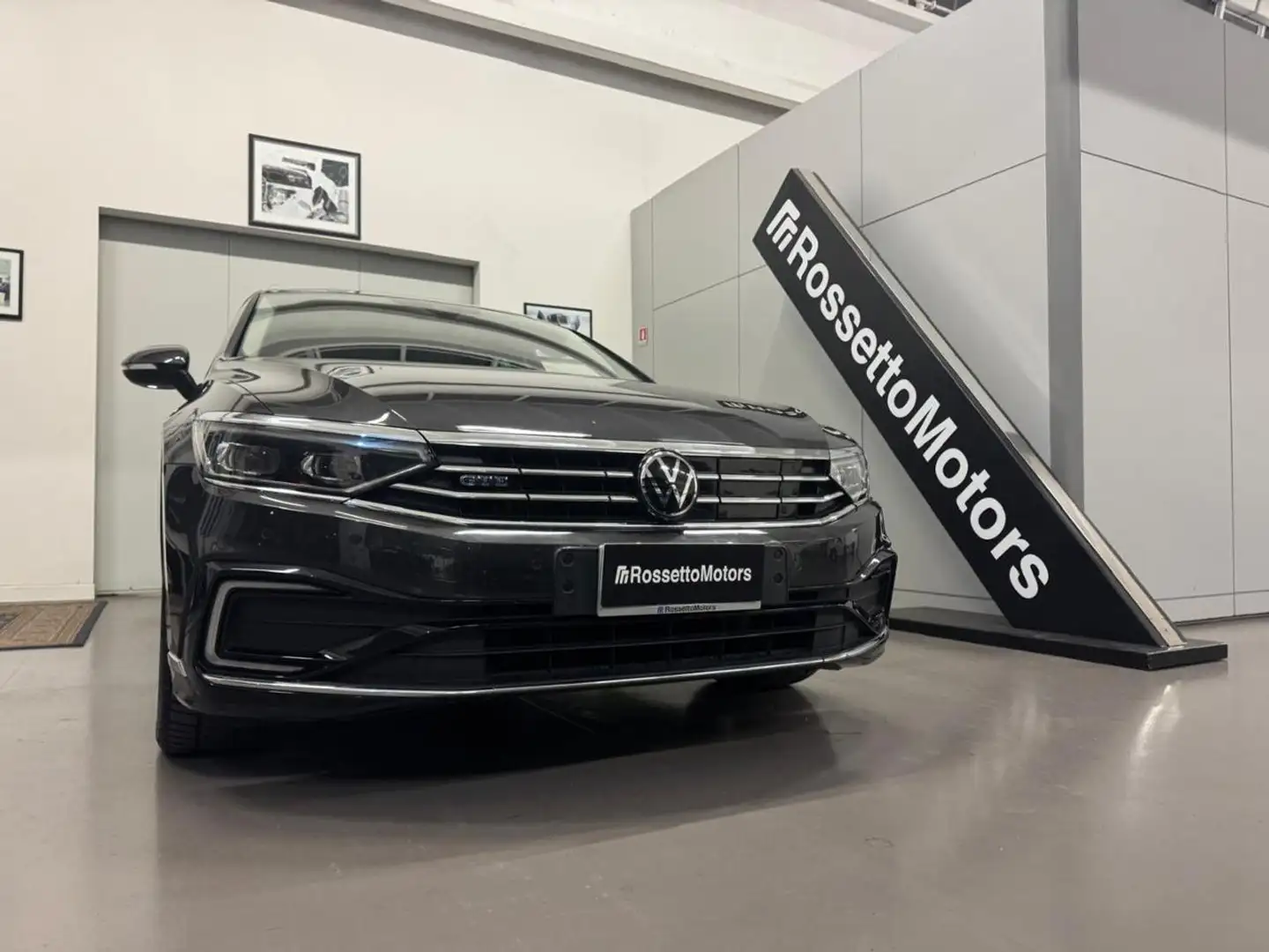 Volkswagen Passat Variant 1.4 GTE DSG Plug-In-Hybrid Gris - 2