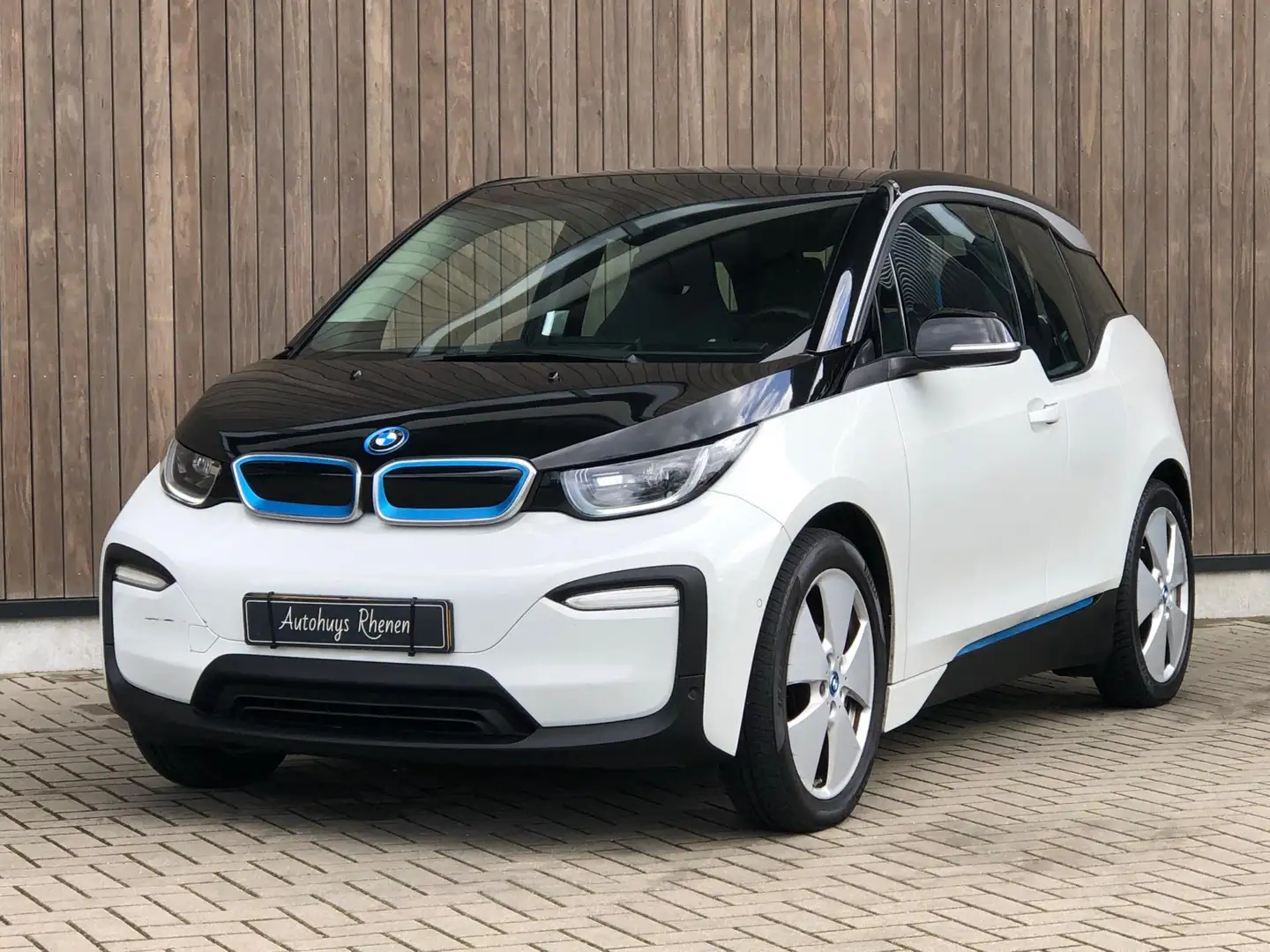 BMW i3 Executive Edition 120Ah 42 kWh|19 INCH|Stoelverw| Wit - 2