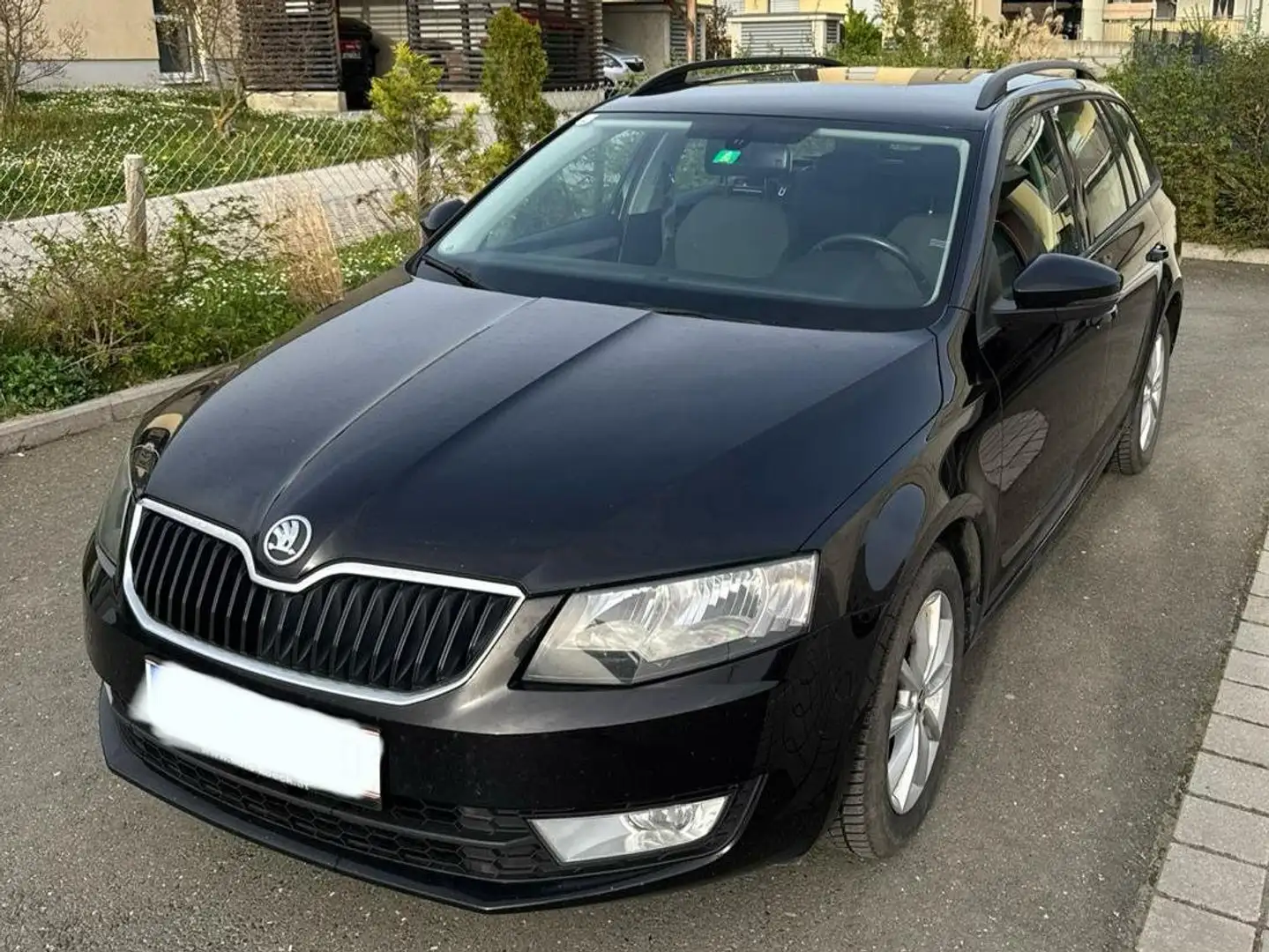 Skoda Octavia Octavia Combi 1,6 Ambition TDI Green tec Ambition Schwarz - 1