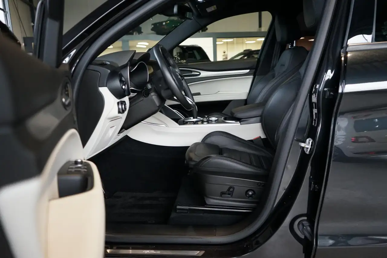 Alfa Romeo Stelvio 2021