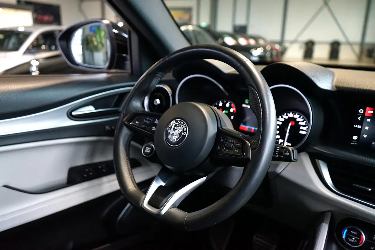 Alfa Romeo Stelvio 2021 — фото 8