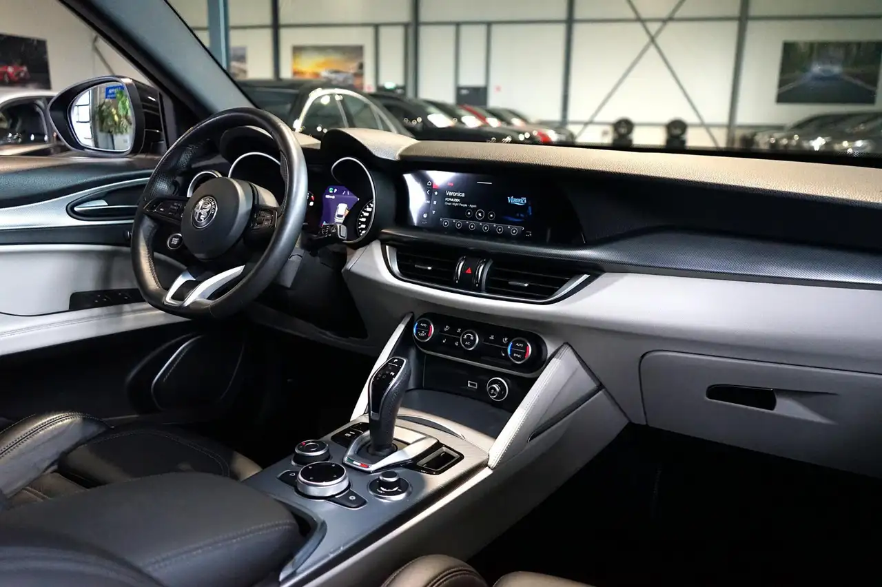 Alfa Romeo Stelvio 2021 — фото 19