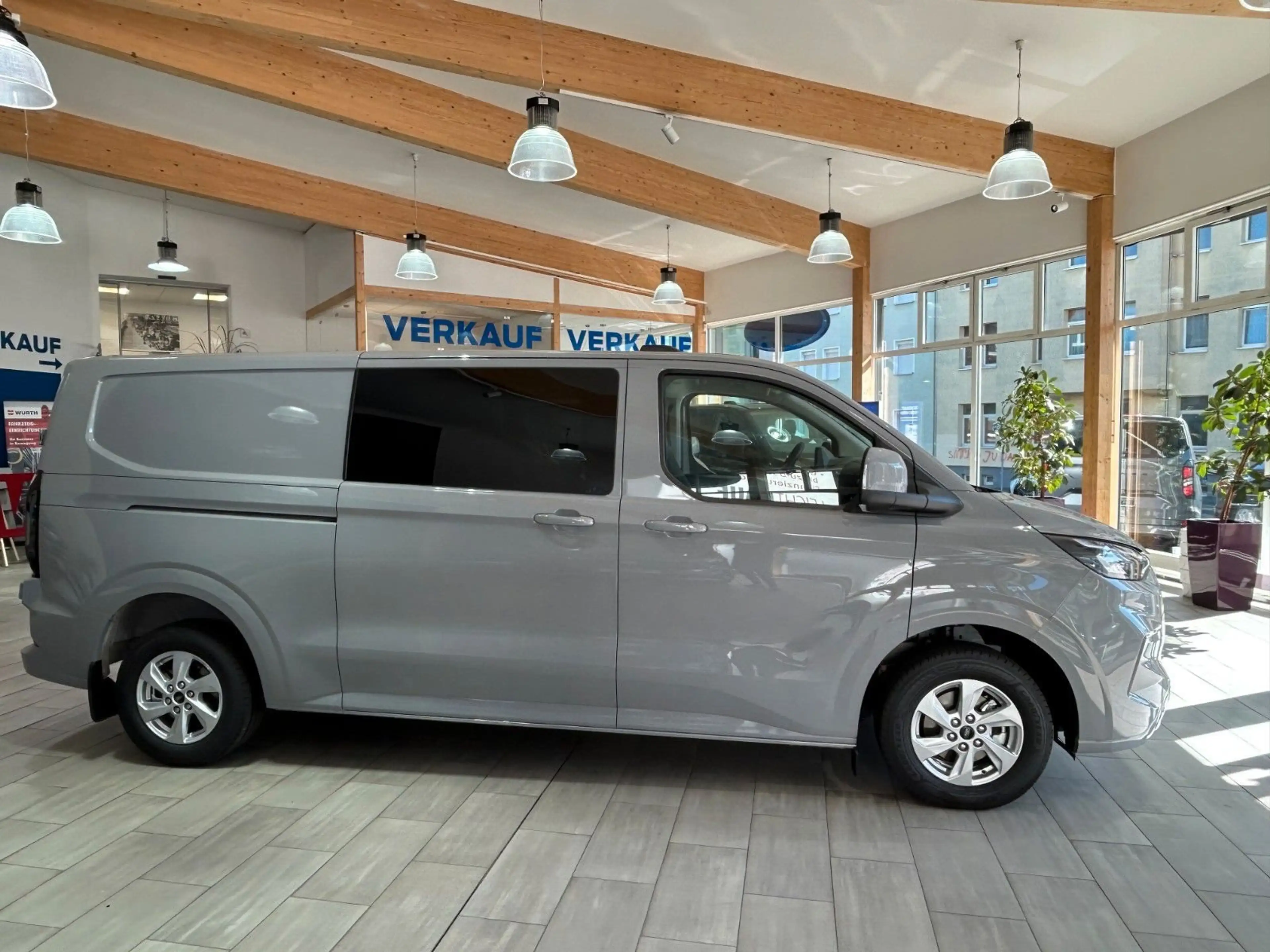 Ford Transit Custom 2,0l Doppelkabine L2 6 Sitze — photo 4