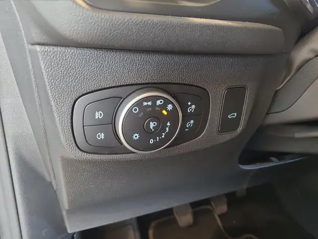 Ford Focus view 12