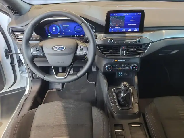 Ford Focus view 15