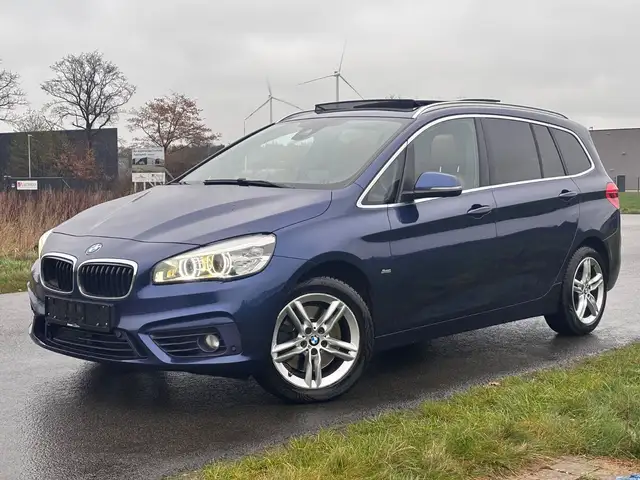 BMW 220 220d Aut 190ps X-Drive Sport-Panorama-LED-7 pers