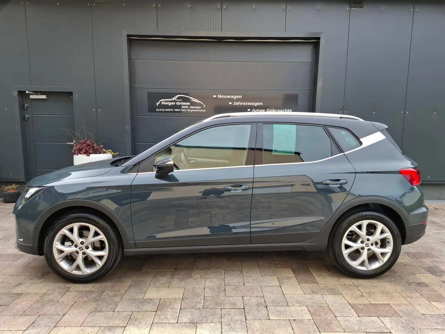 SEAT Arona DSG Navi/LED-Scheinw/ACC/Park-Lenk/Kamera/Sitzheiz Blau - 1