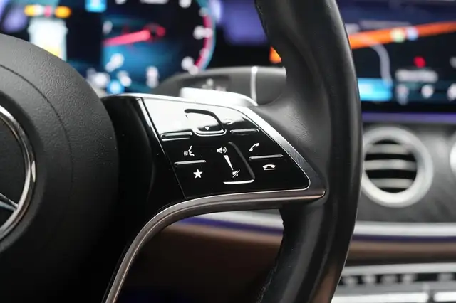 Mercedes-Benz E view 27