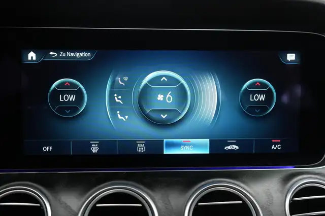 Mercedes-Benz E view 17