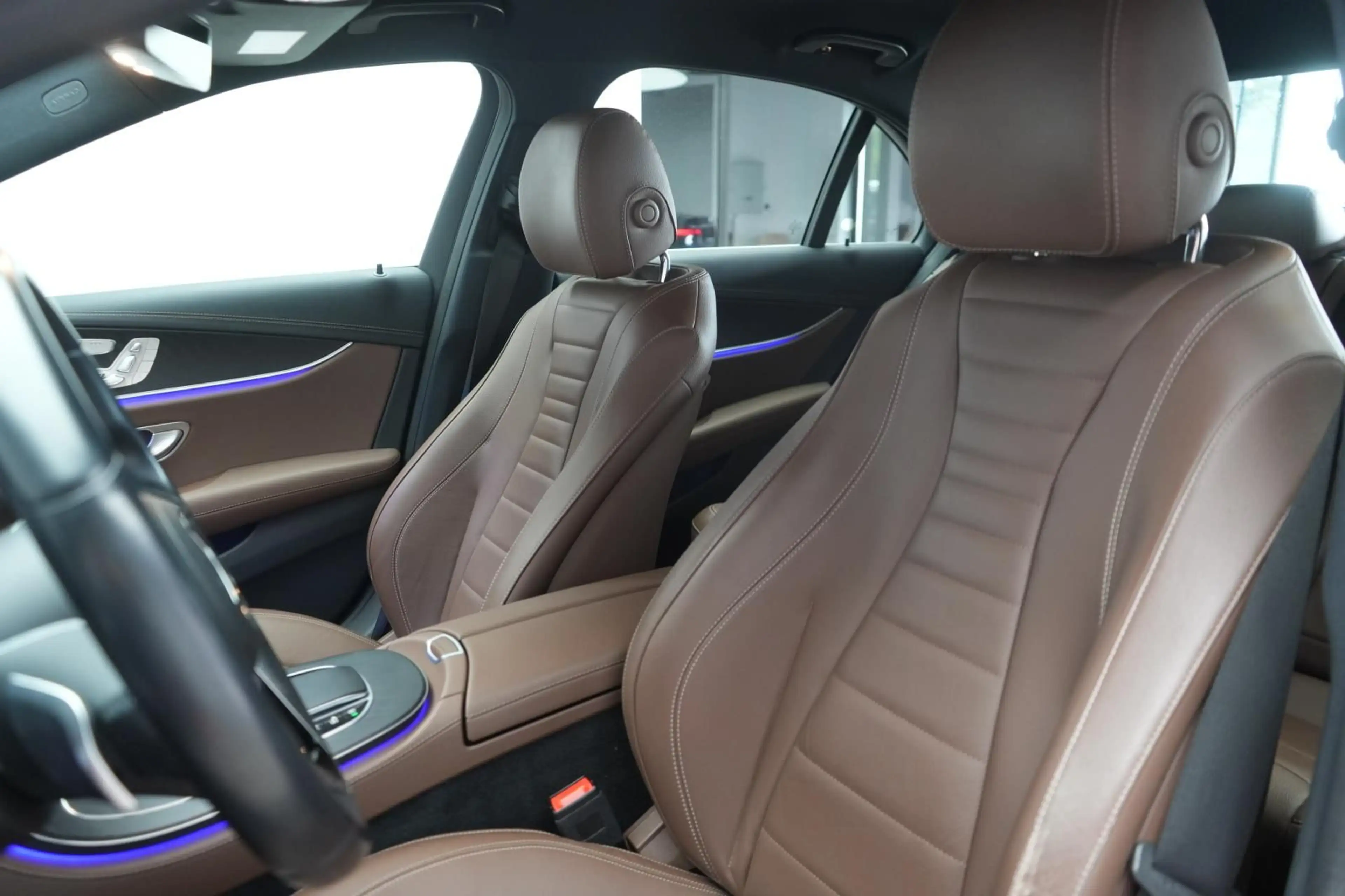 Mercedes-Benz E 400 d 4Matic 9G-Tronic Leder/Temp/Carplay/AHK/ — photo 11