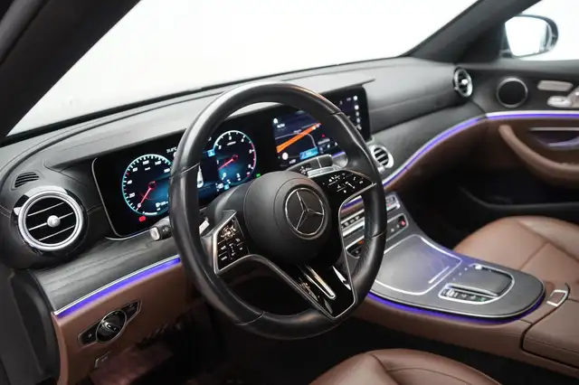 Mercedes-Benz E view 13