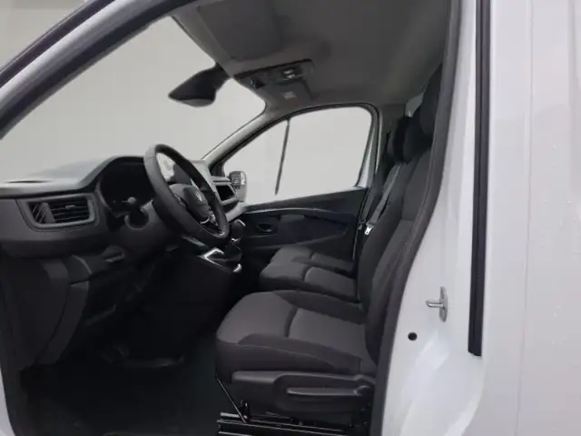 Renault Trafic view 7