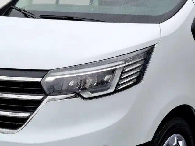 Renault Trafic view 5