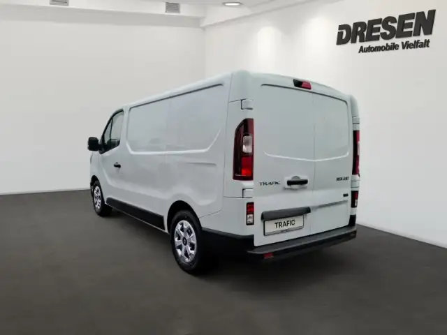 Renault Trafic view 4