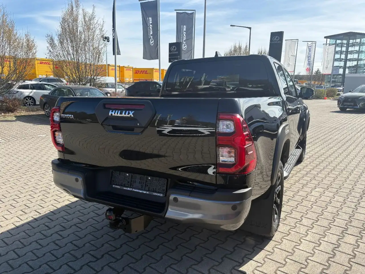 Toyota Hilux 2.8 D-4D 4x4 Double Cab Invincible AHK. LED 3