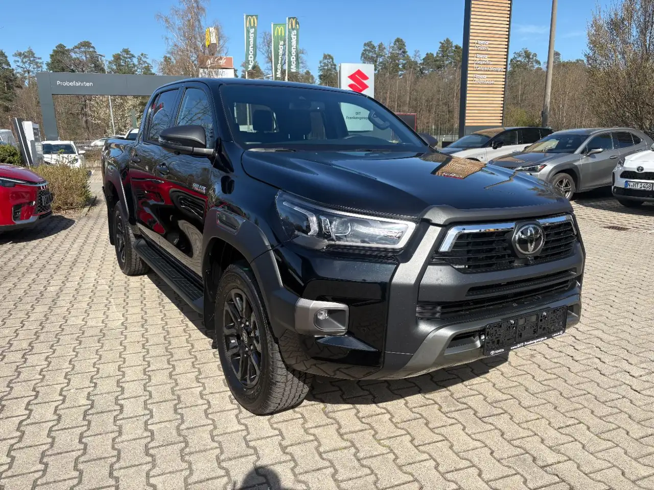 Toyota Hilux 2.8 D-4D 4x4 Double Cab Invincible AHK. LED 2