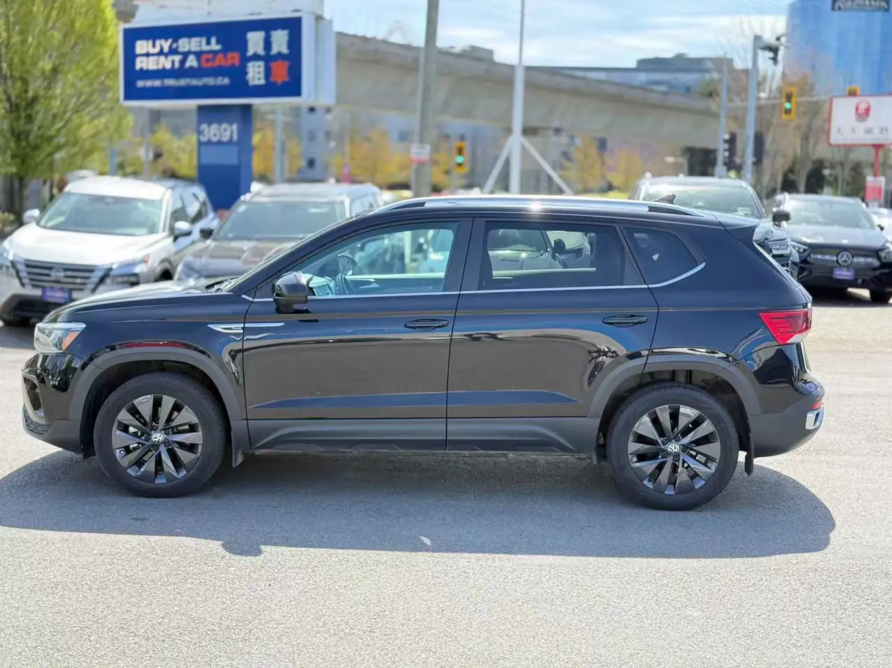 Volkswagen Taos снимка Volkswagen Taos