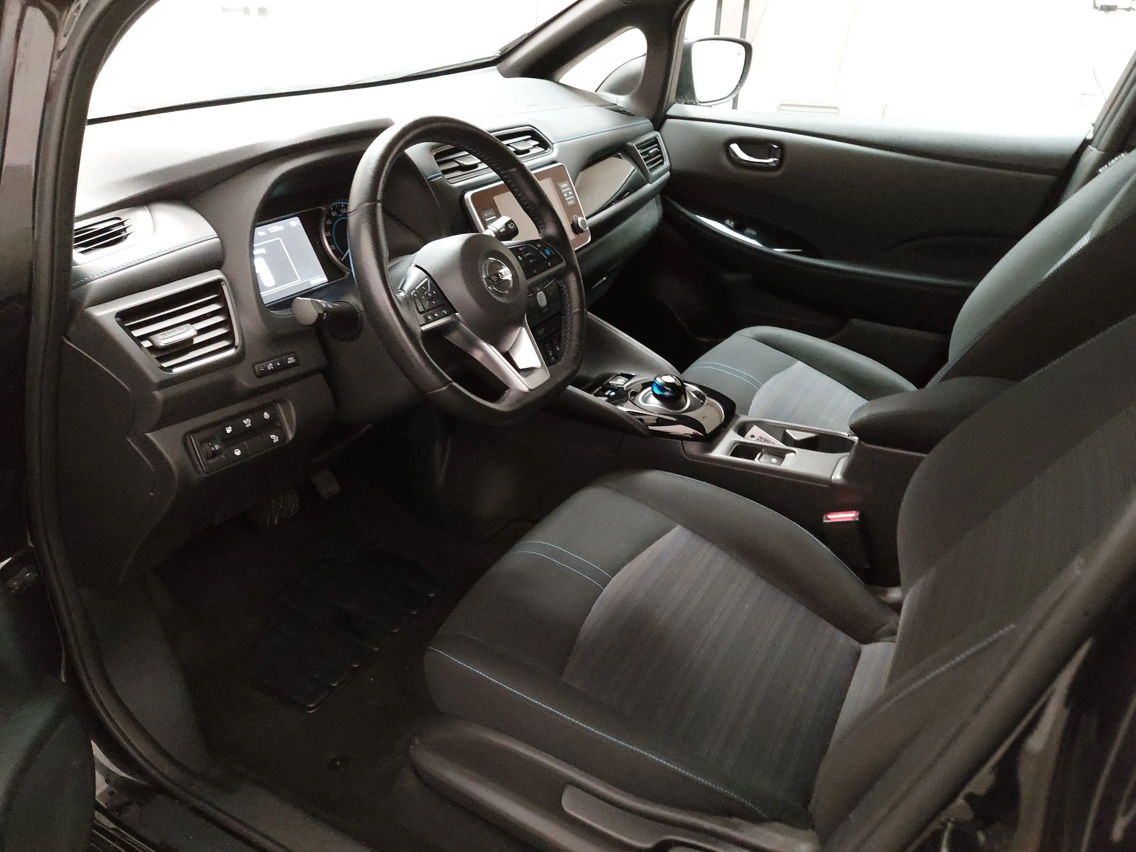 Nissan Leaf LEAF NAVI KLIMAAUT RADIO SHZ VC PDC WP RFK — photo 6