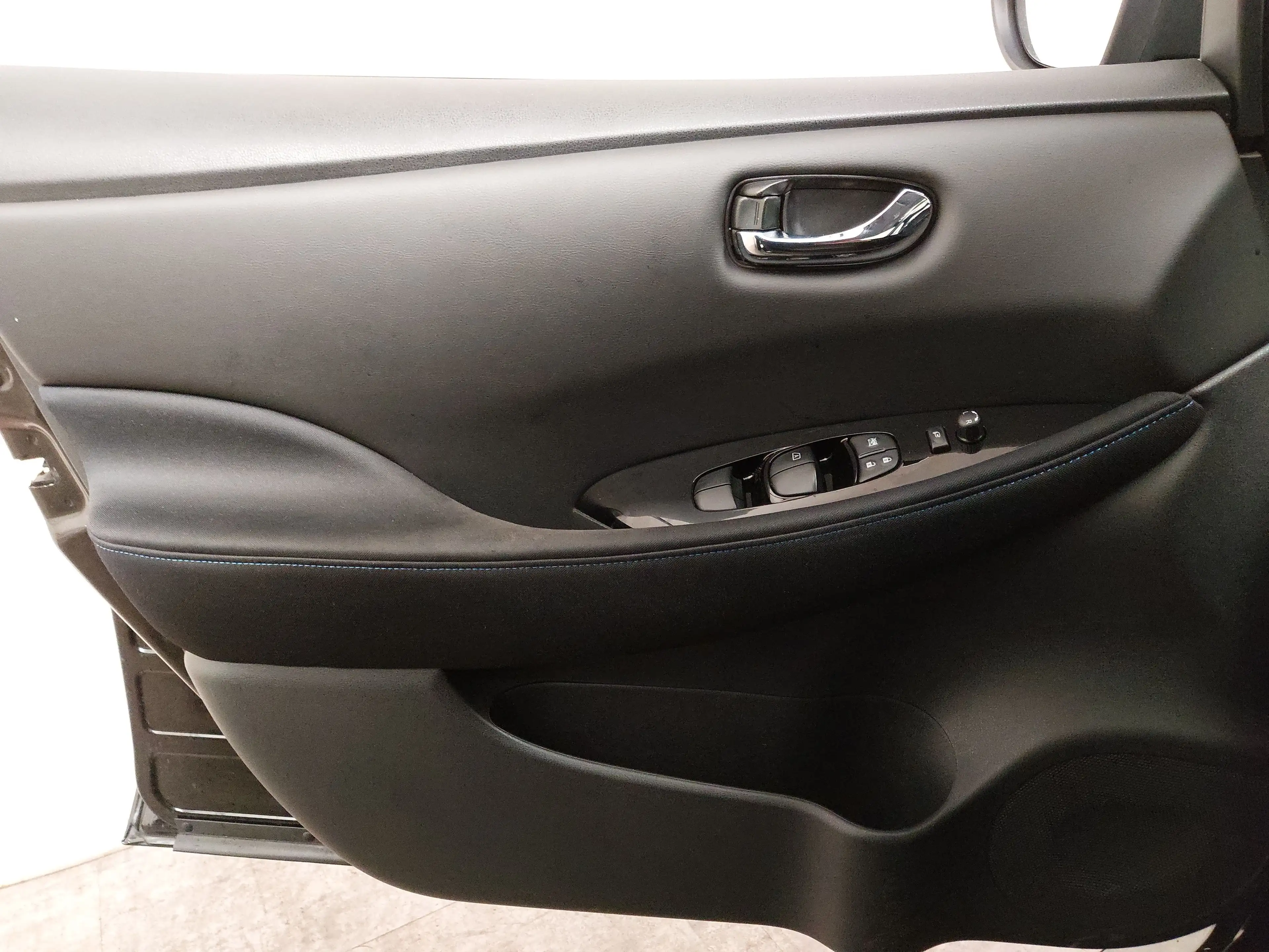 Nissan Leaf LEAF NAVI KLIMAAUT RADIO SHZ VC PDC WP RFK — photo 5