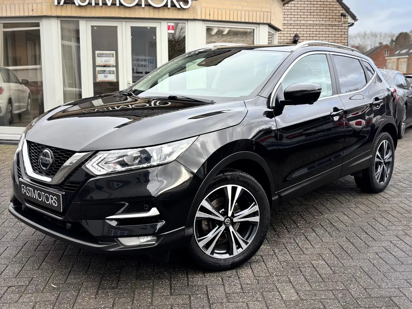 Nissan Qashqai Qashqai 1.3 DIG-T MHEV Premiere Edition Noir - 1
