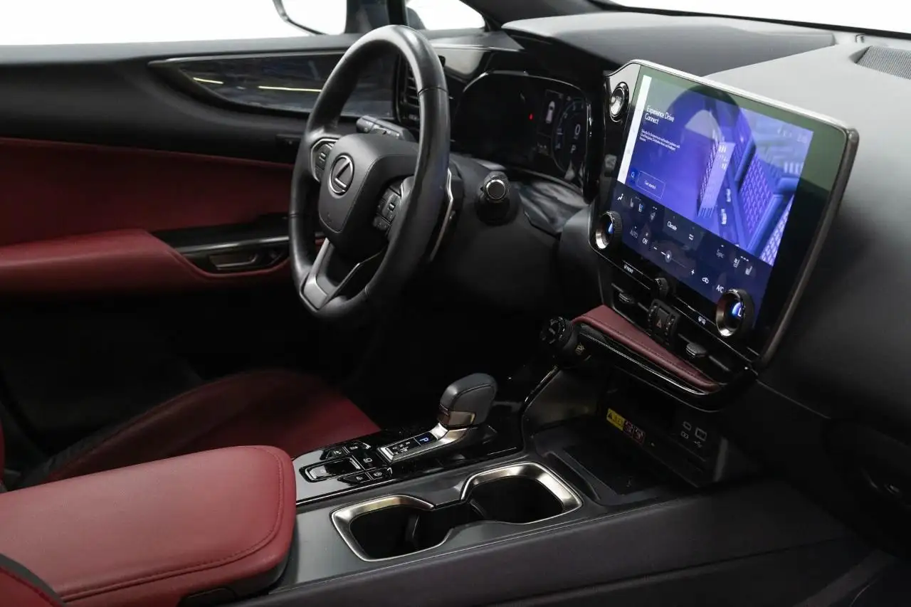 Lexus NX fotografie Lexus NX