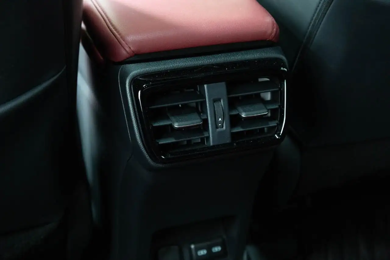 Lexus NX fotografie Lexus NX