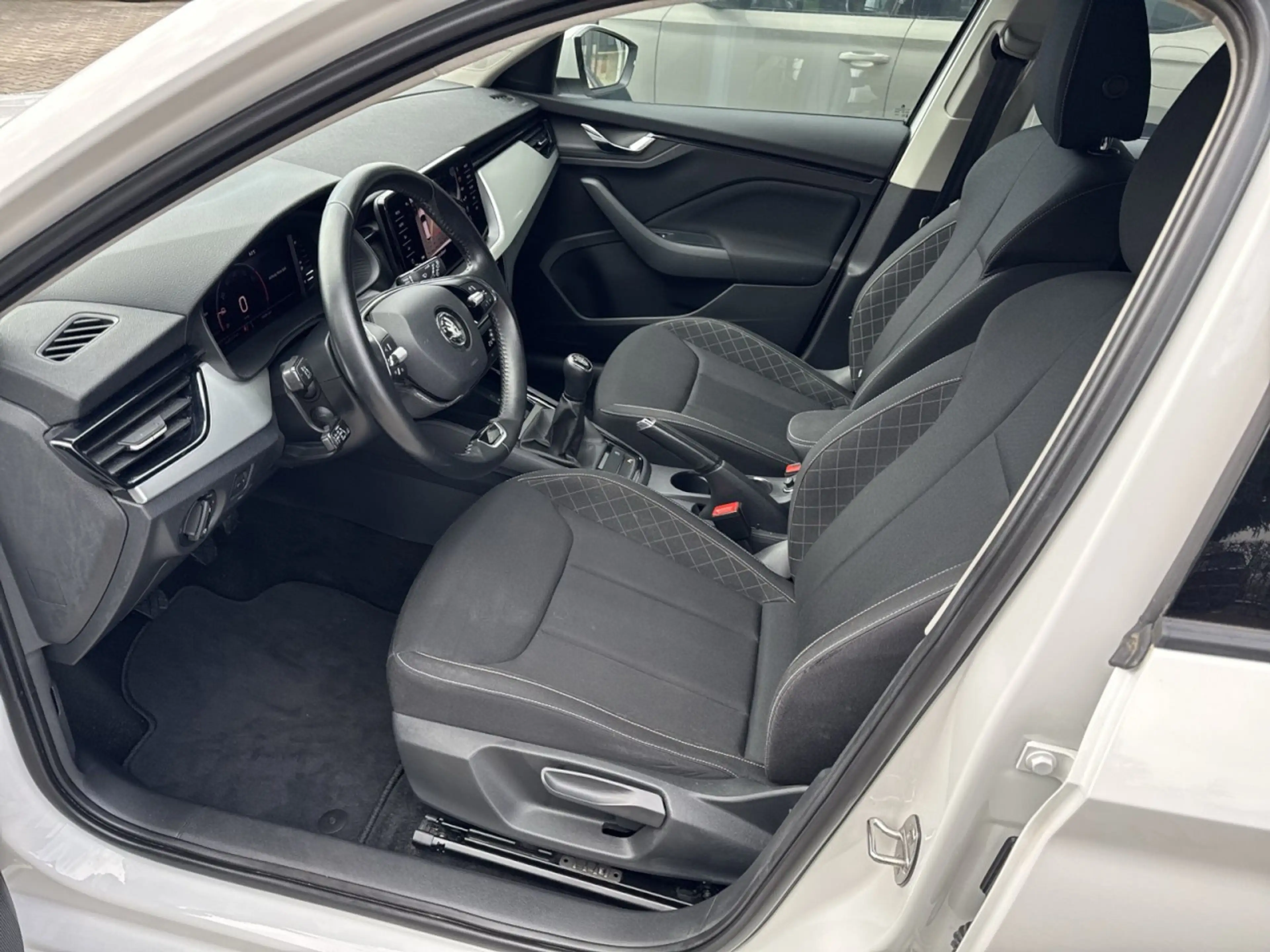 Skoda Kamiq Ambition 1.0T 81kW*Navi*Kamera*Klimaautoma Klima — photo 9