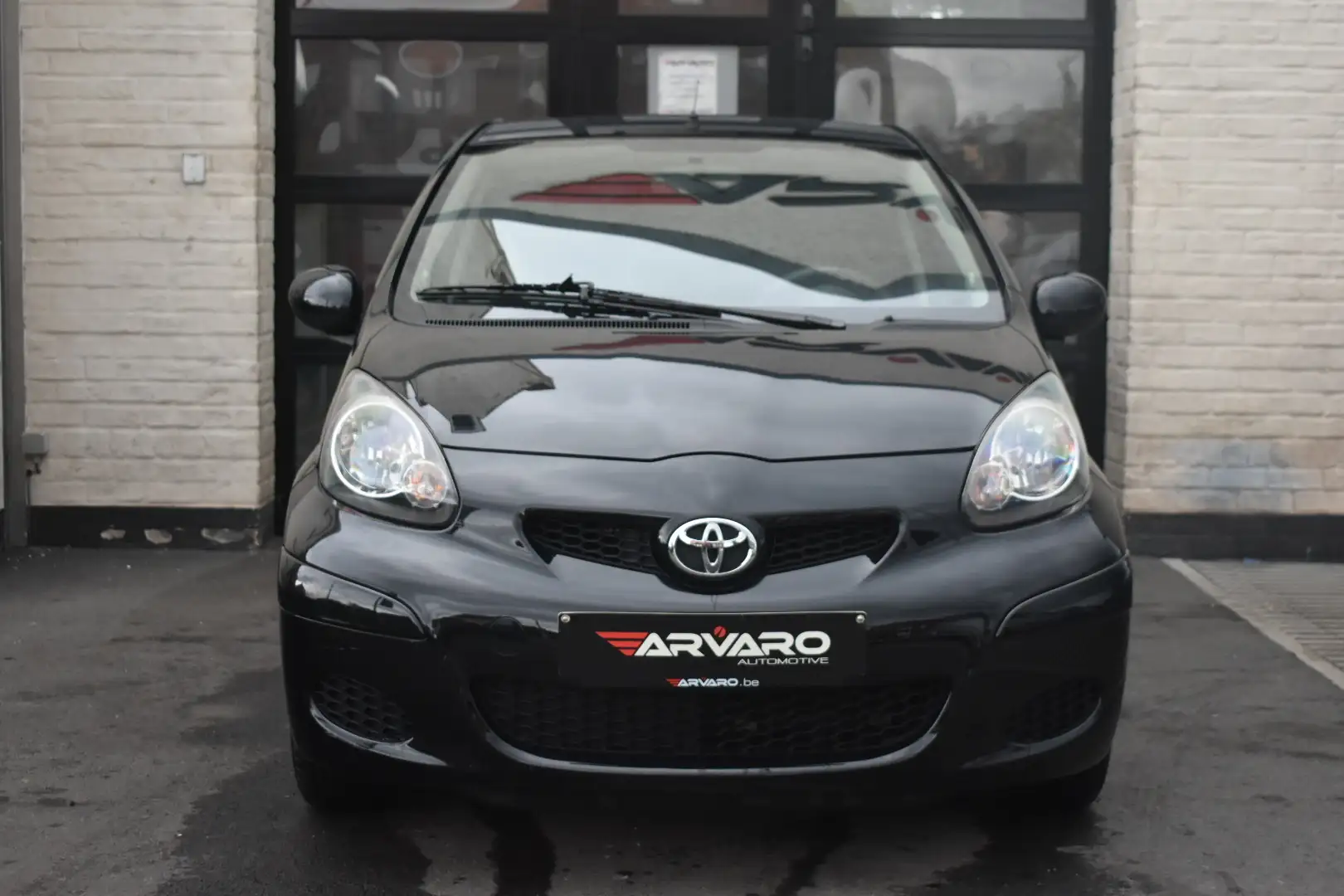 Toyota Aygo Black 1.0i Topstaat / Airco / Garantie Noir - 2