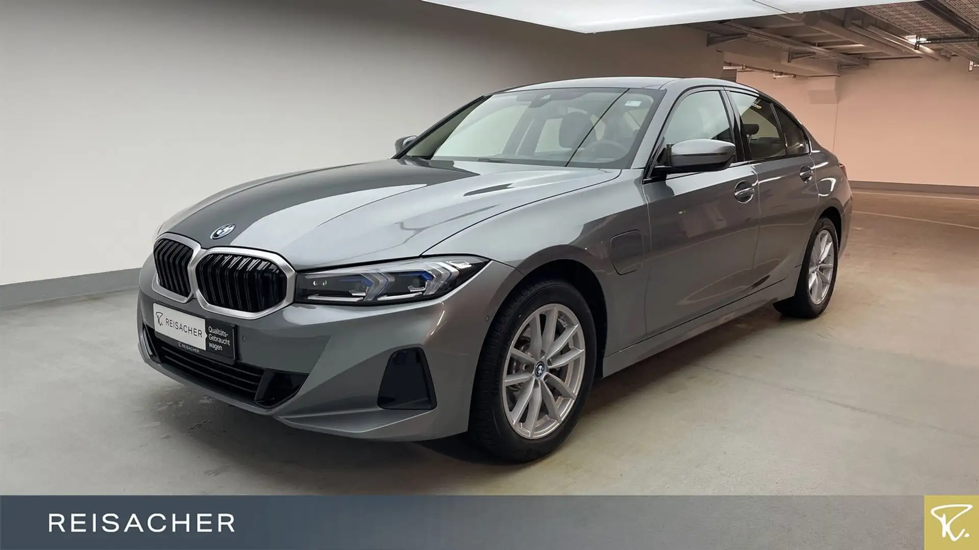 BMW 330 e A xDrive LCProf el.Sitz+Mem DA PA DLS Grau - 1