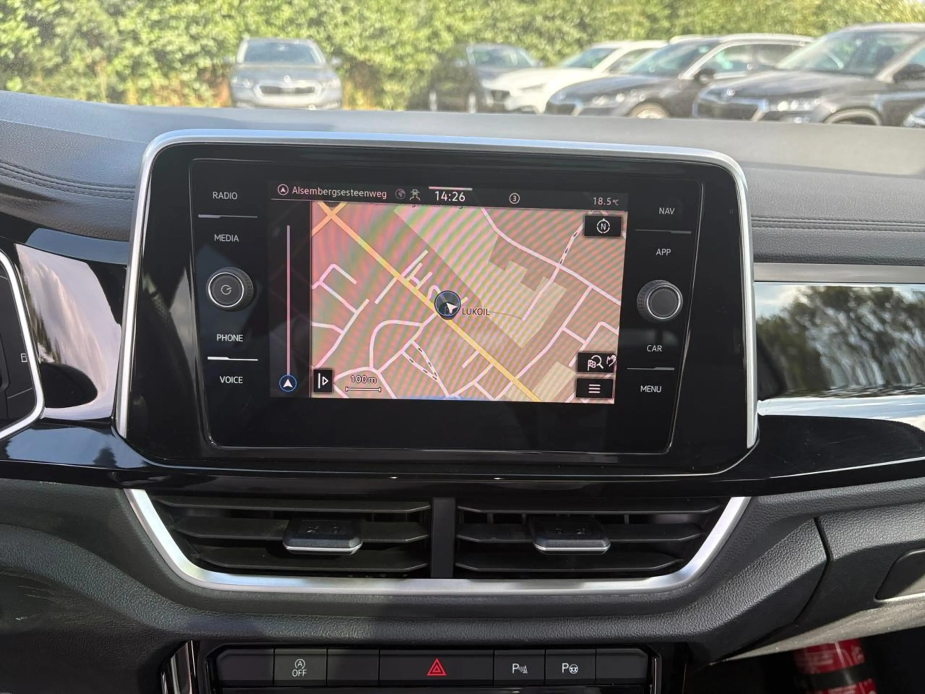 Volkswagen T-Roc 1.5 TSI R-Line Business DSG — photo 13