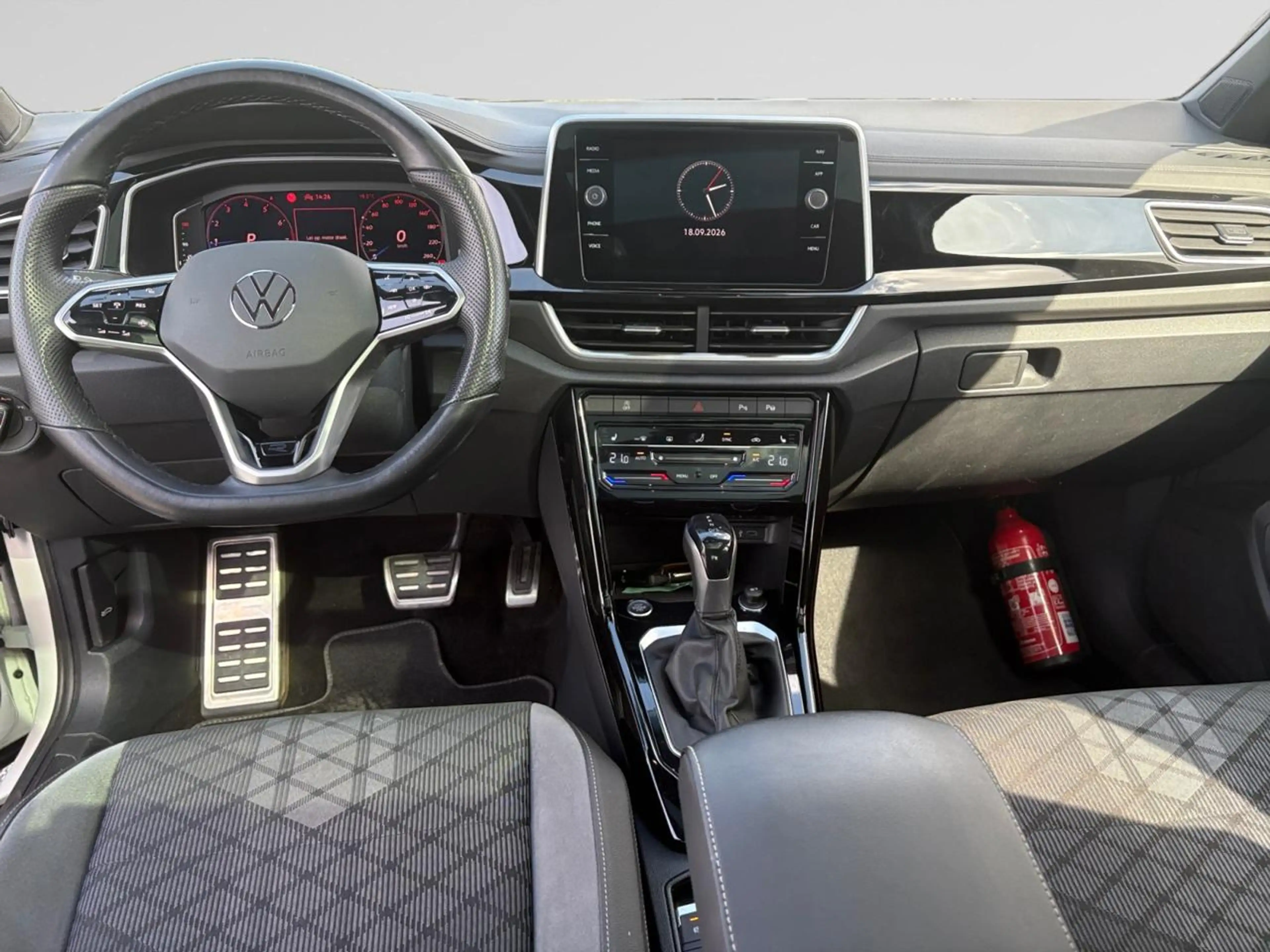 Volkswagen T-Roc 1.5 TSI R-Line Business DSG — photo 10
