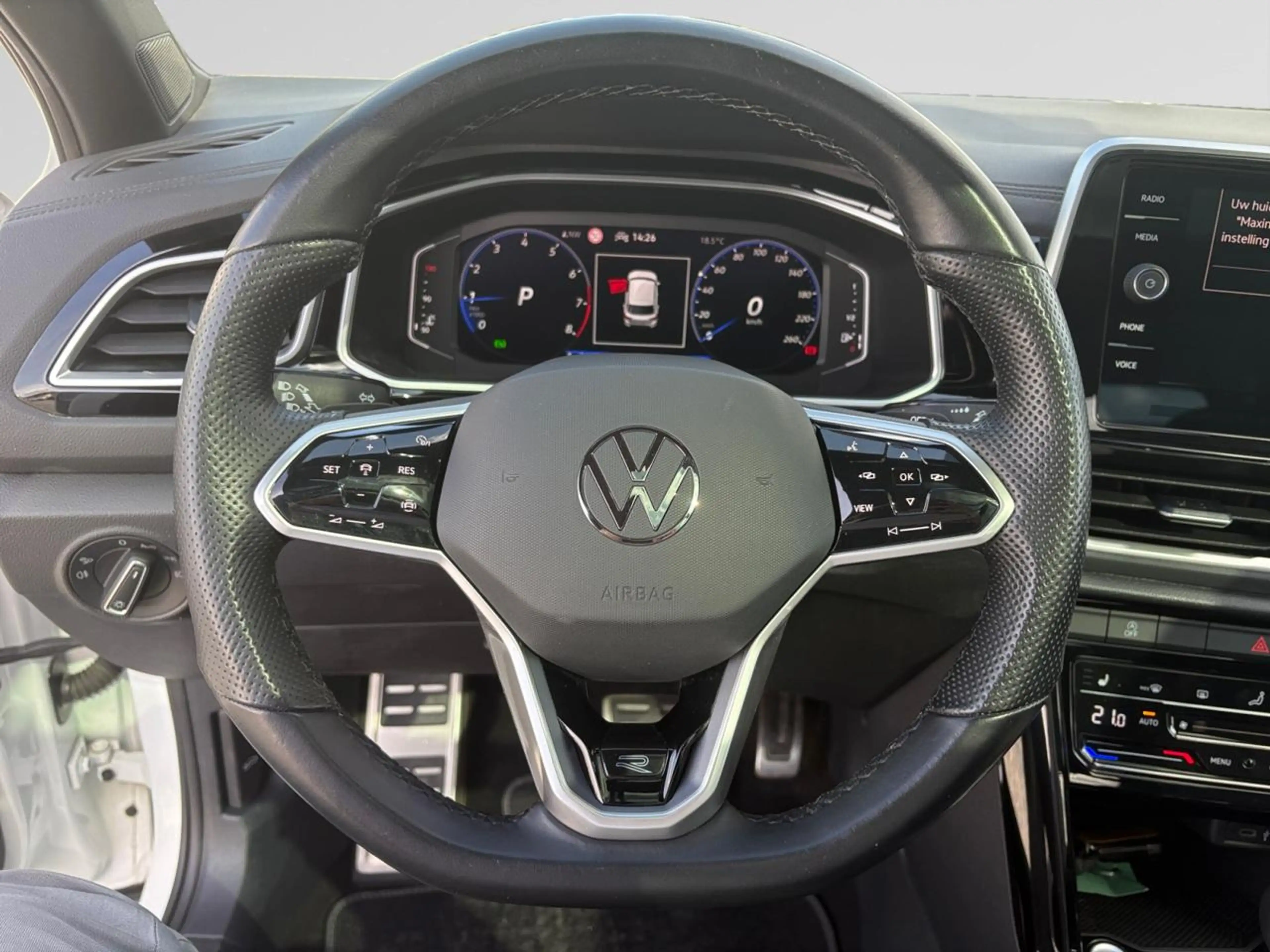 Volkswagen T-Roc 1.5 TSI R-Line Business DSG — photo 12