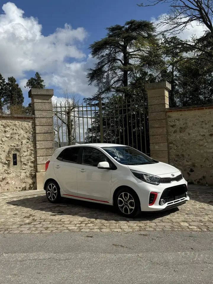 Kia Picanto 1.0 essence MPi 67 ch BVM5 GT Line