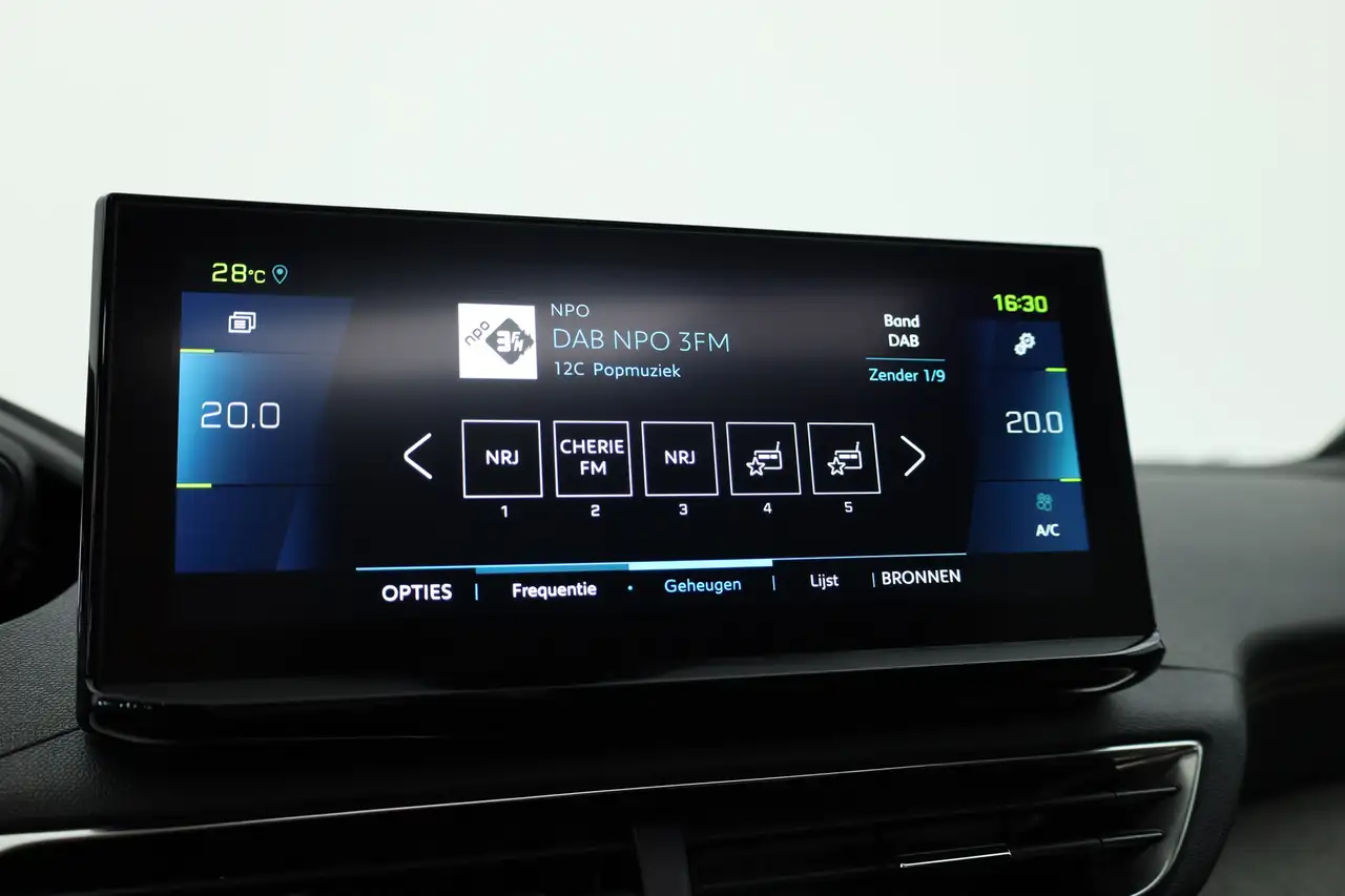 Peugeot 3008 1.6 Hybrid 225 GT Rijklaar! Pano Adapt. Crui, миниатюра 21