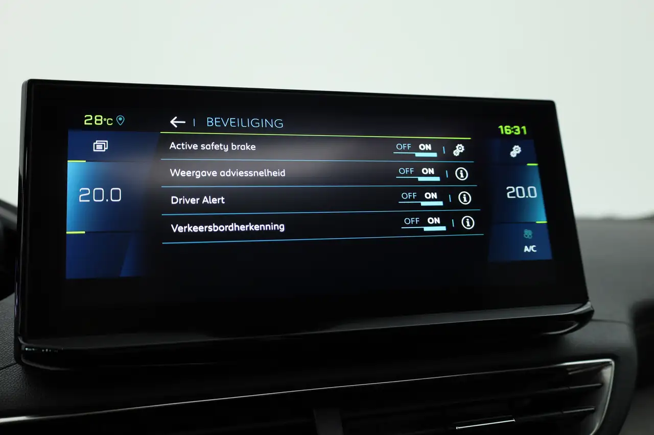 Peugeot 3008 1.6 Hybrid 225 GT Rijklaar! Pano Adapt. Crui, миниатюра 25