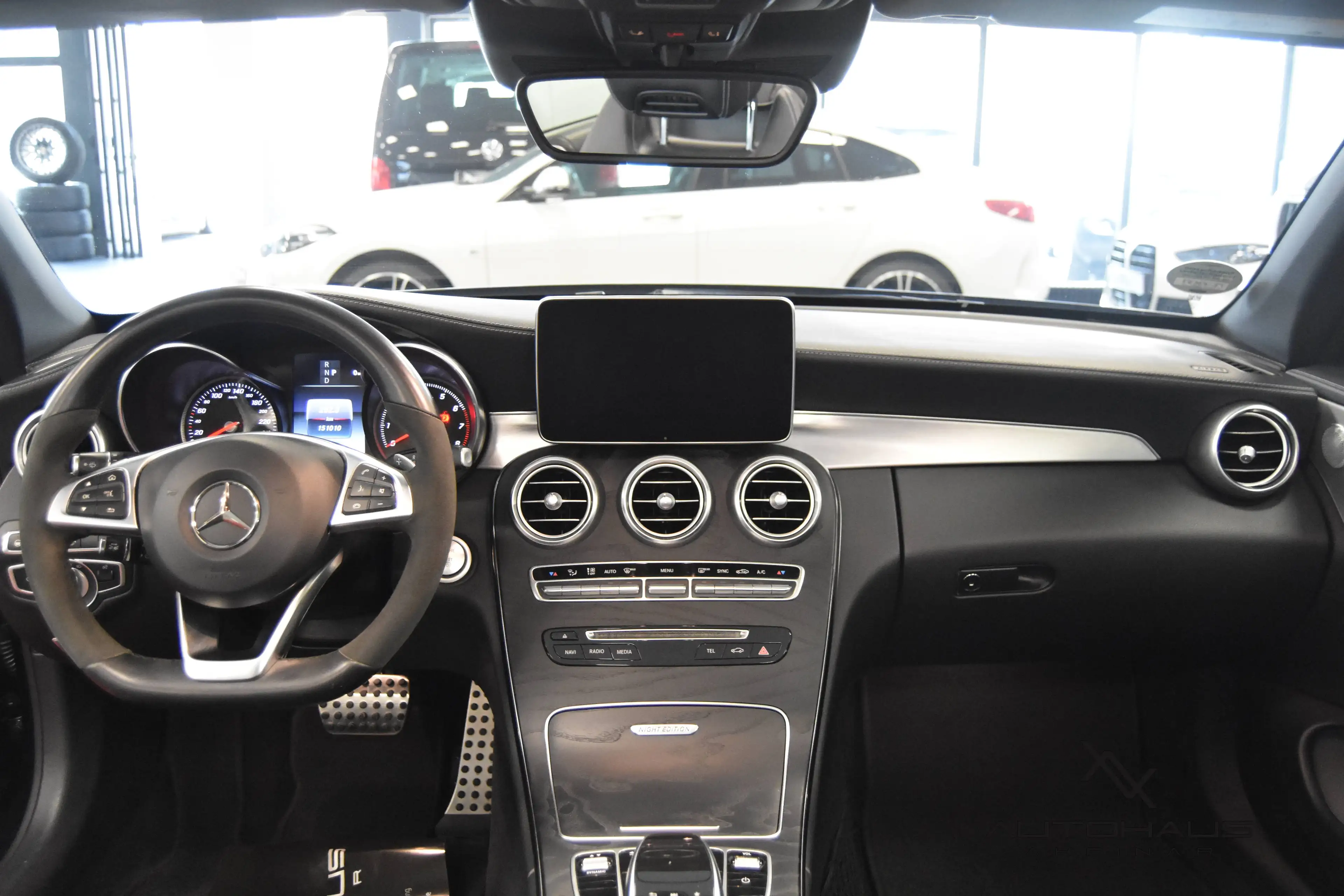 Mercedes-Benz C 400 4Matic Night Edition.~360°.~BURM.~ACC.~SPURHALTE.~TOTW.~AIRSCARF.~SHZ.~ALCANTARA. — photo 11