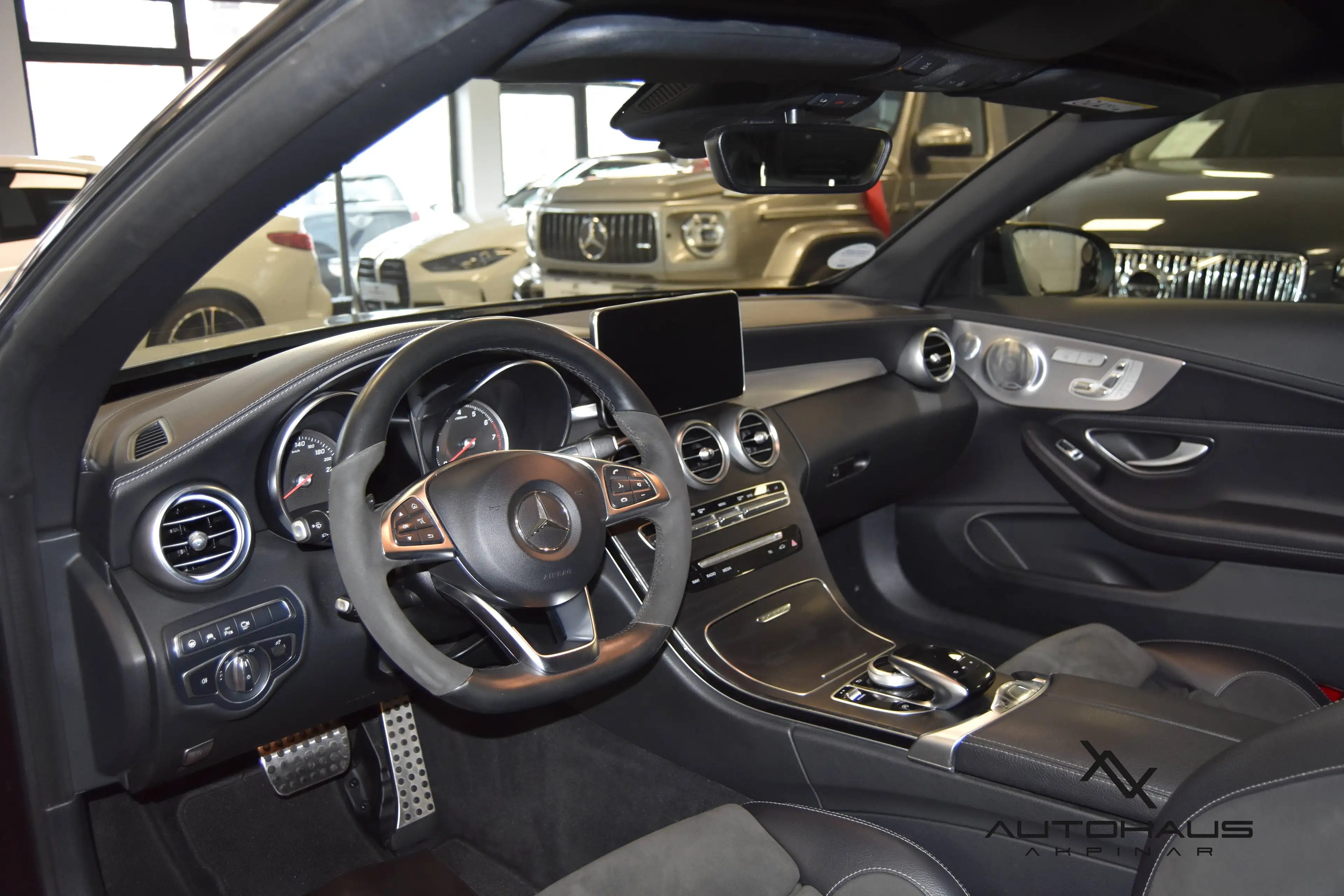 Mercedes-Benz C 400 4Matic Night Edition.~360°.~BURM.~ACC.~SPURHALTE.~TOTW.~AIRSCARF.~SHZ.~ALCANTARA. — photo 2