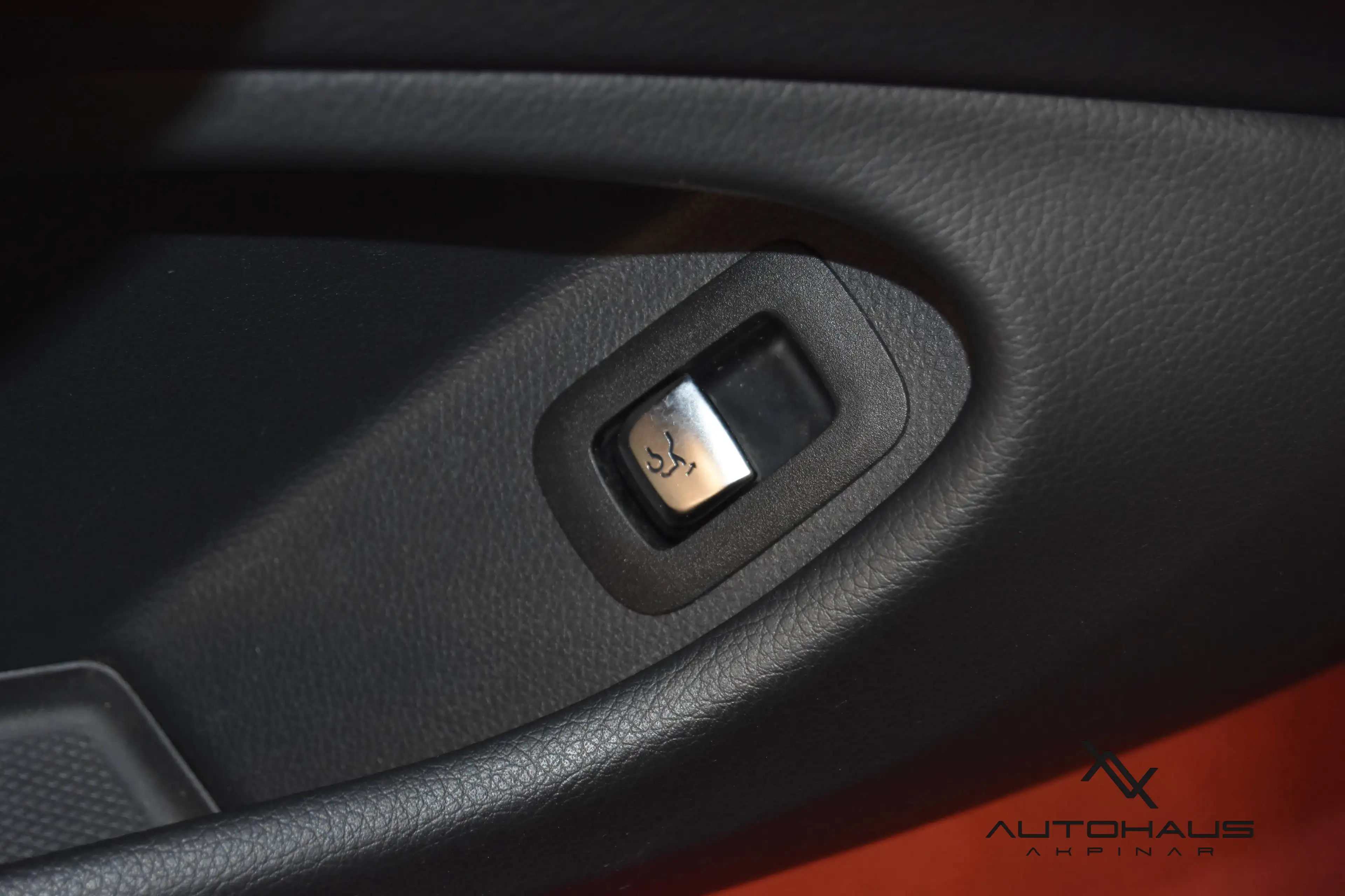Mercedes-Benz C 400 4Matic Night Edition.~360°.~BURM.~ACC.~SPURHALTE.~TOTW.~AIRSCARF.~SHZ.~ALCANTARA. — photo 13