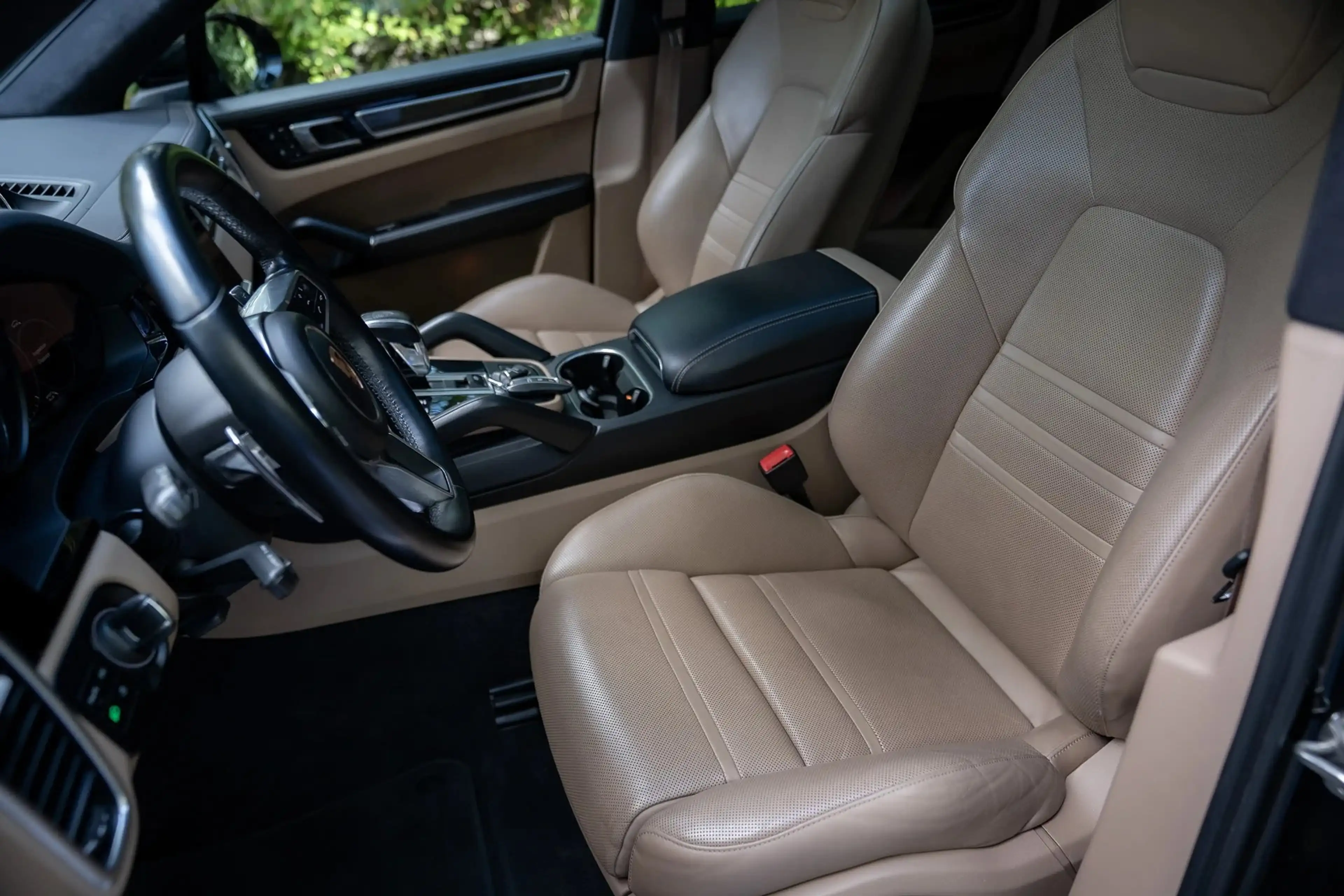 Porsche Cayenne S Coupé Platinum Edition · 440 PS · Luftfederung · Hinterachslenkung · Head-Up · 22 Zoll — photo 22