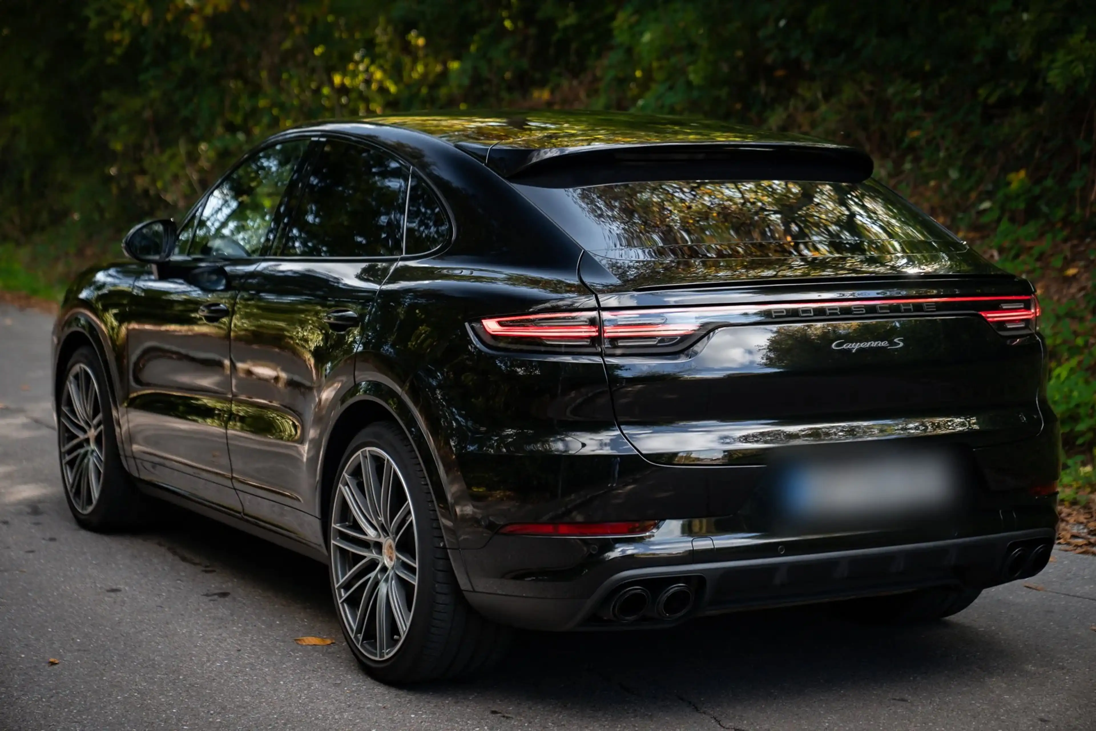 Porsche Cayenne S Coupé Platinum Edition · 440 PS · Luftfederung · Hinterachslenkung · Head-Up · 22 Zoll — photo 5