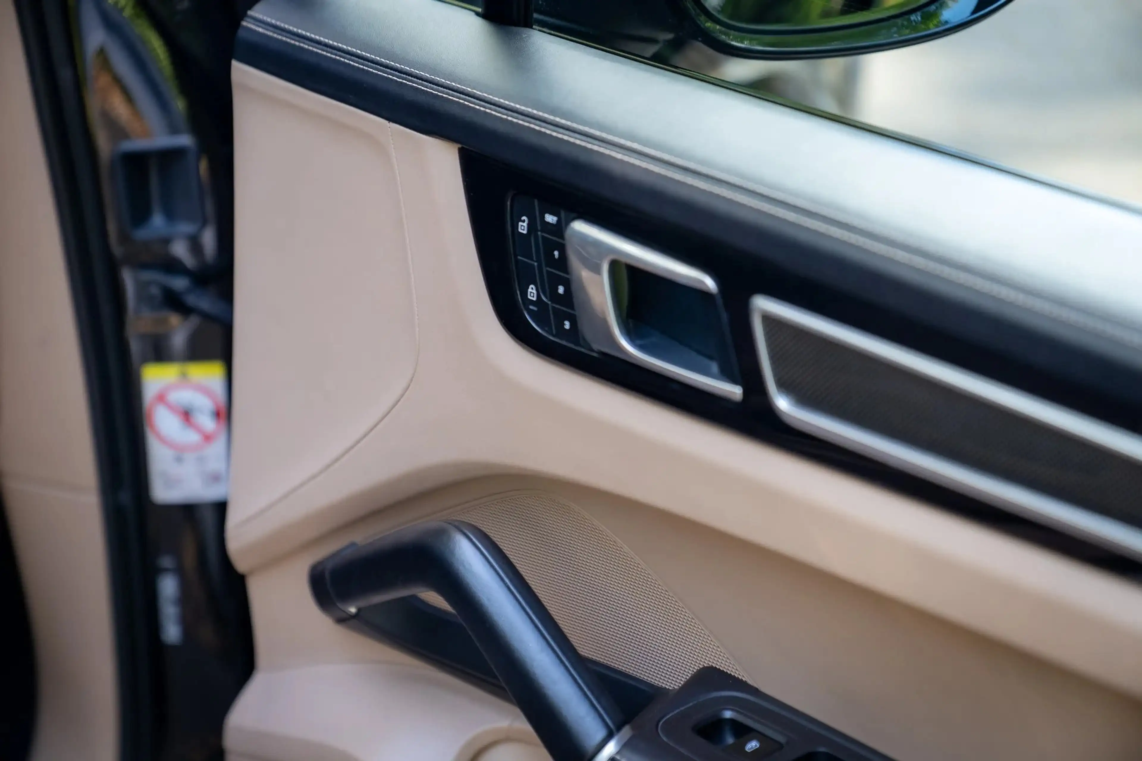 Porsche Cayenne S Coupé Platinum Edition · 440 PS · Luftfederung · Hinterachslenkung · Head-Up · 22 Zoll — photo 35
