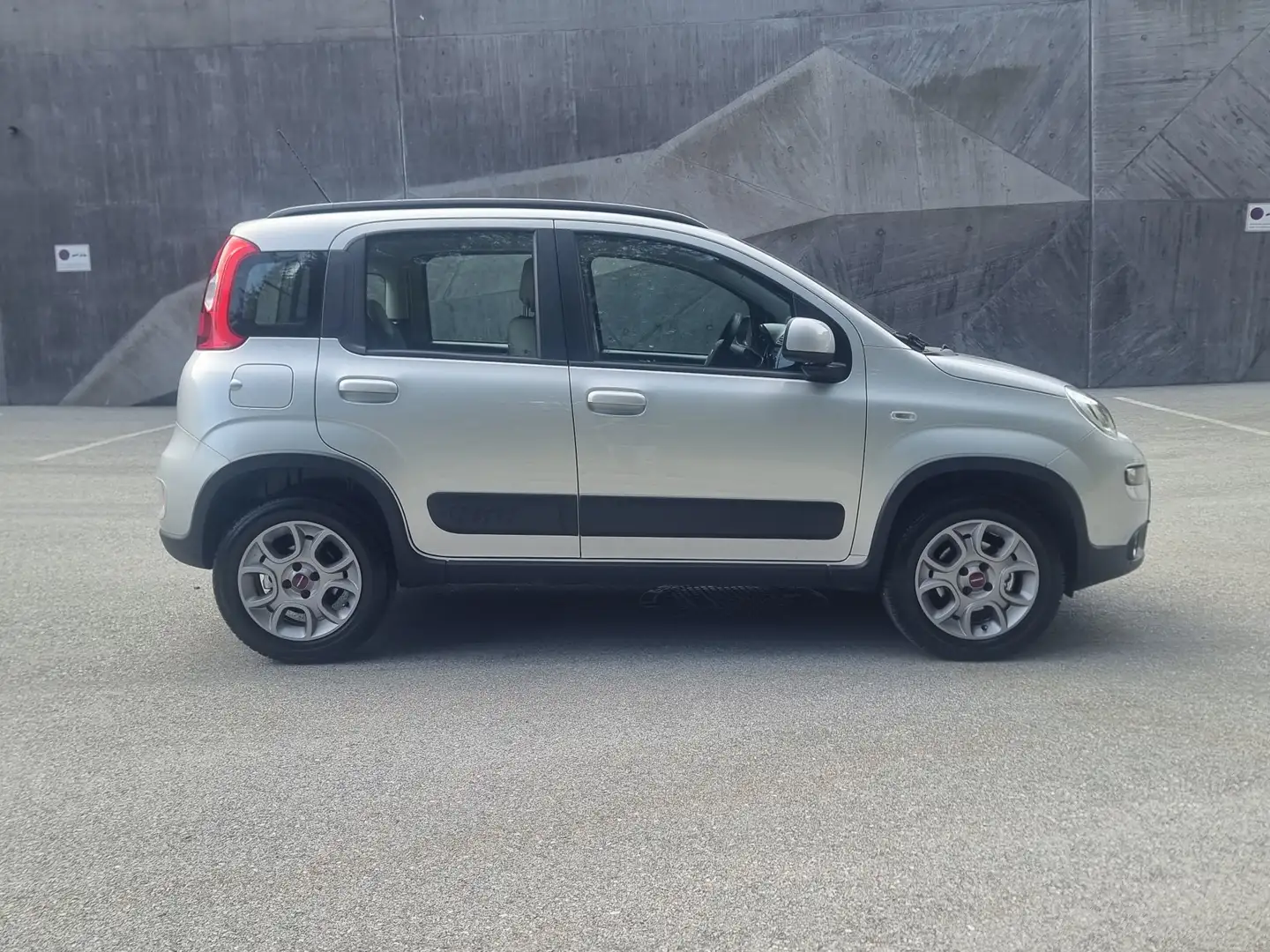 Fiat Panda Rock 4x4 //1.Hand//Diesel//Klima// Grau - 2