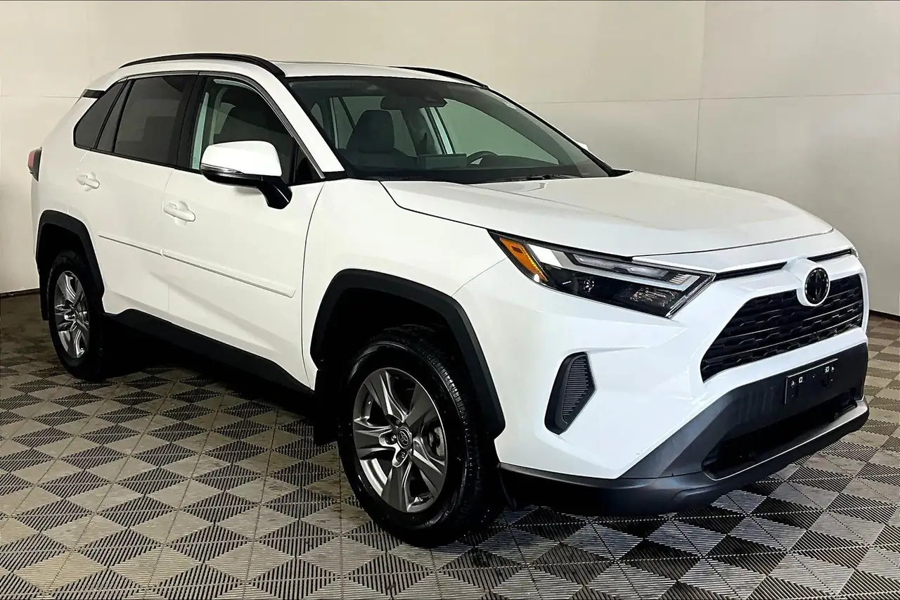 Toyota RAV 4 снимка Toyota RAV 4