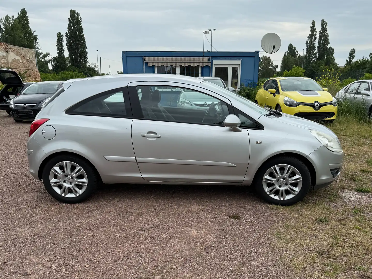 Opel Corsa 1.2 16V Edition Argent - 2